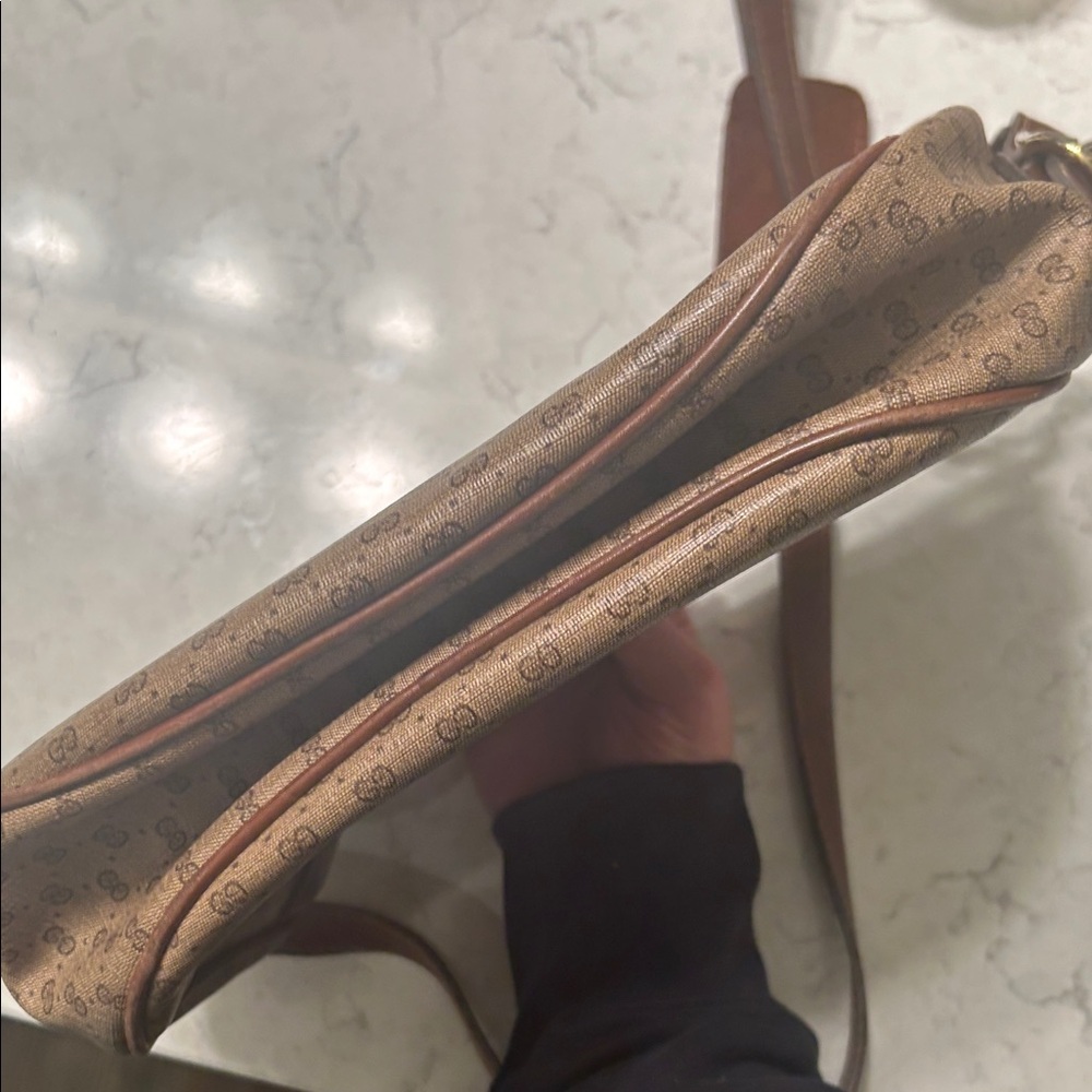 Gucci Tan and Brown Monogram Crossbody Bag - Picture 6 of 9